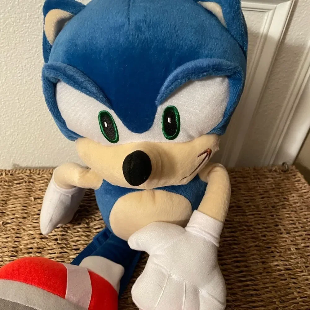 Sonic The Hedgehog 18 Inch Plush Backpack New Condition!